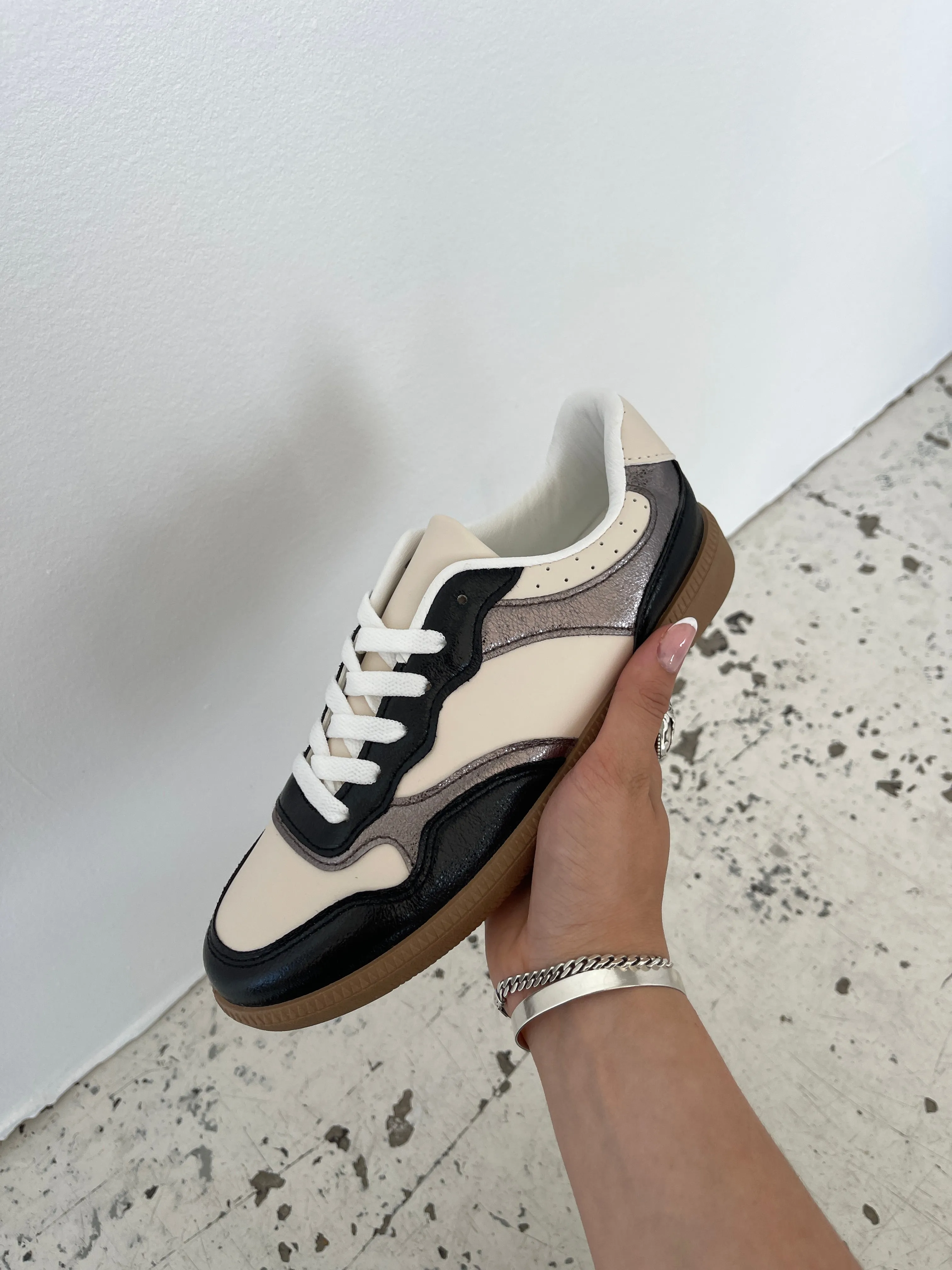 Apia sneakers with pattern - Black/white/grey