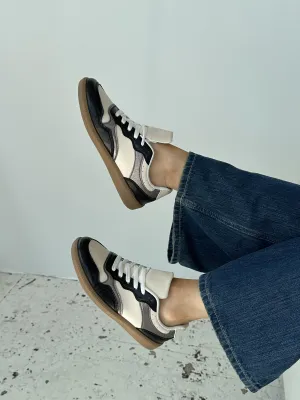 Apia sneakers with pattern - Black/white/grey