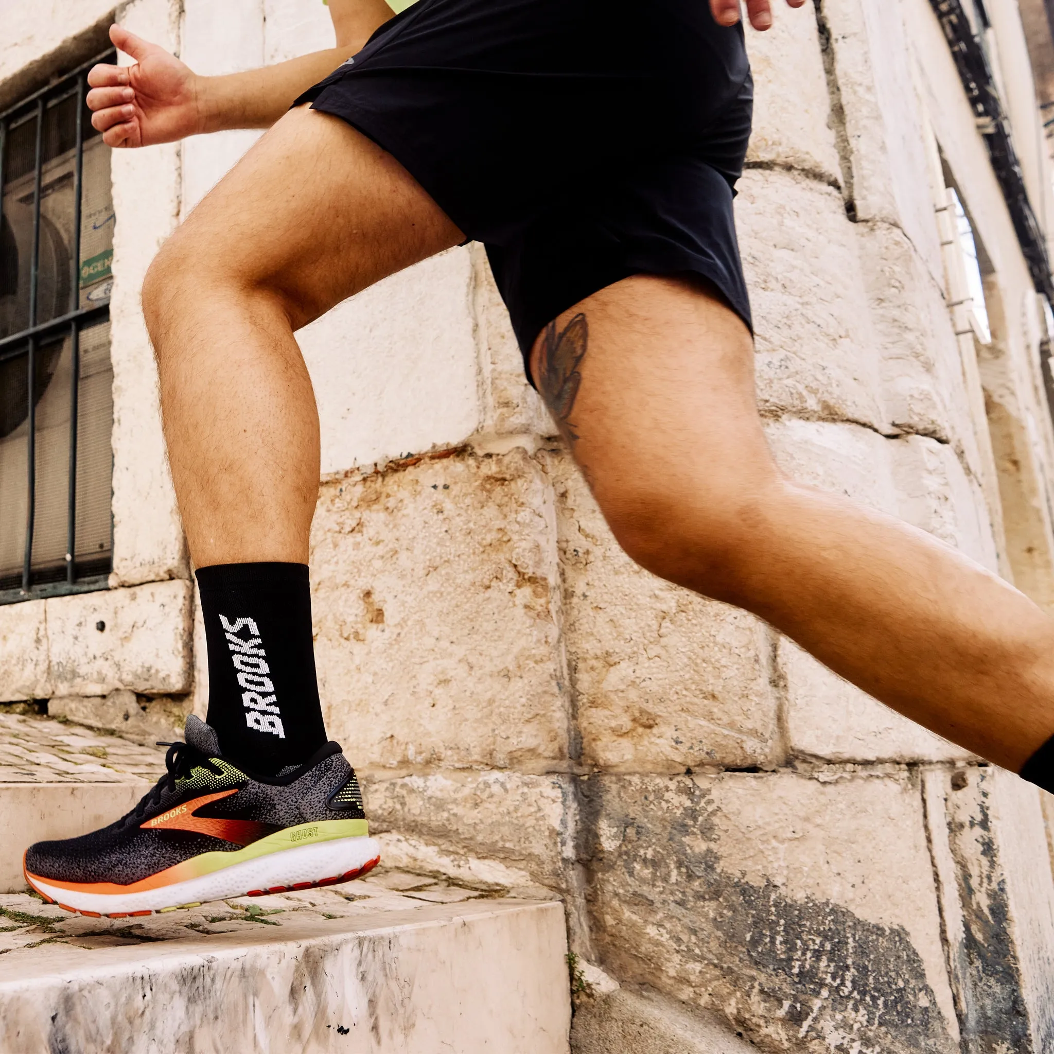 Brooks Ghost 16 Men's Black/Mandarin Red/Green