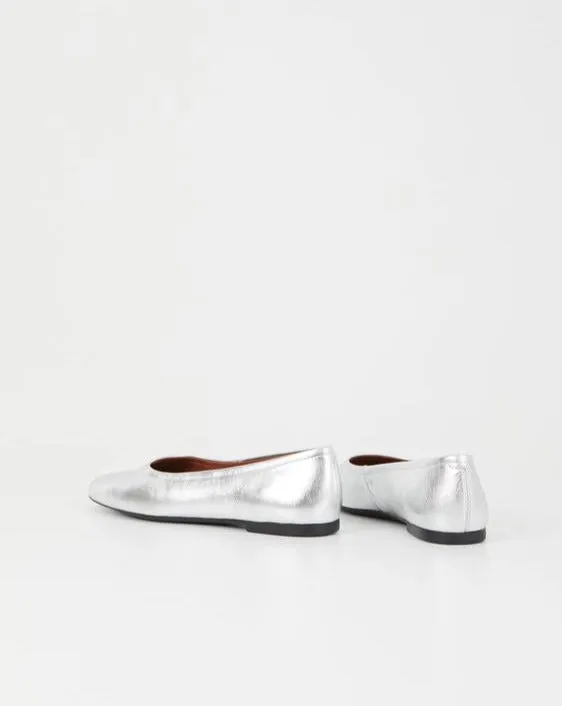 Jolin Flat in Silver
