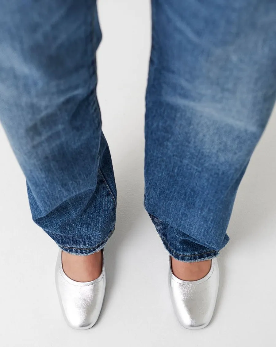 Jolin Flat in Silver