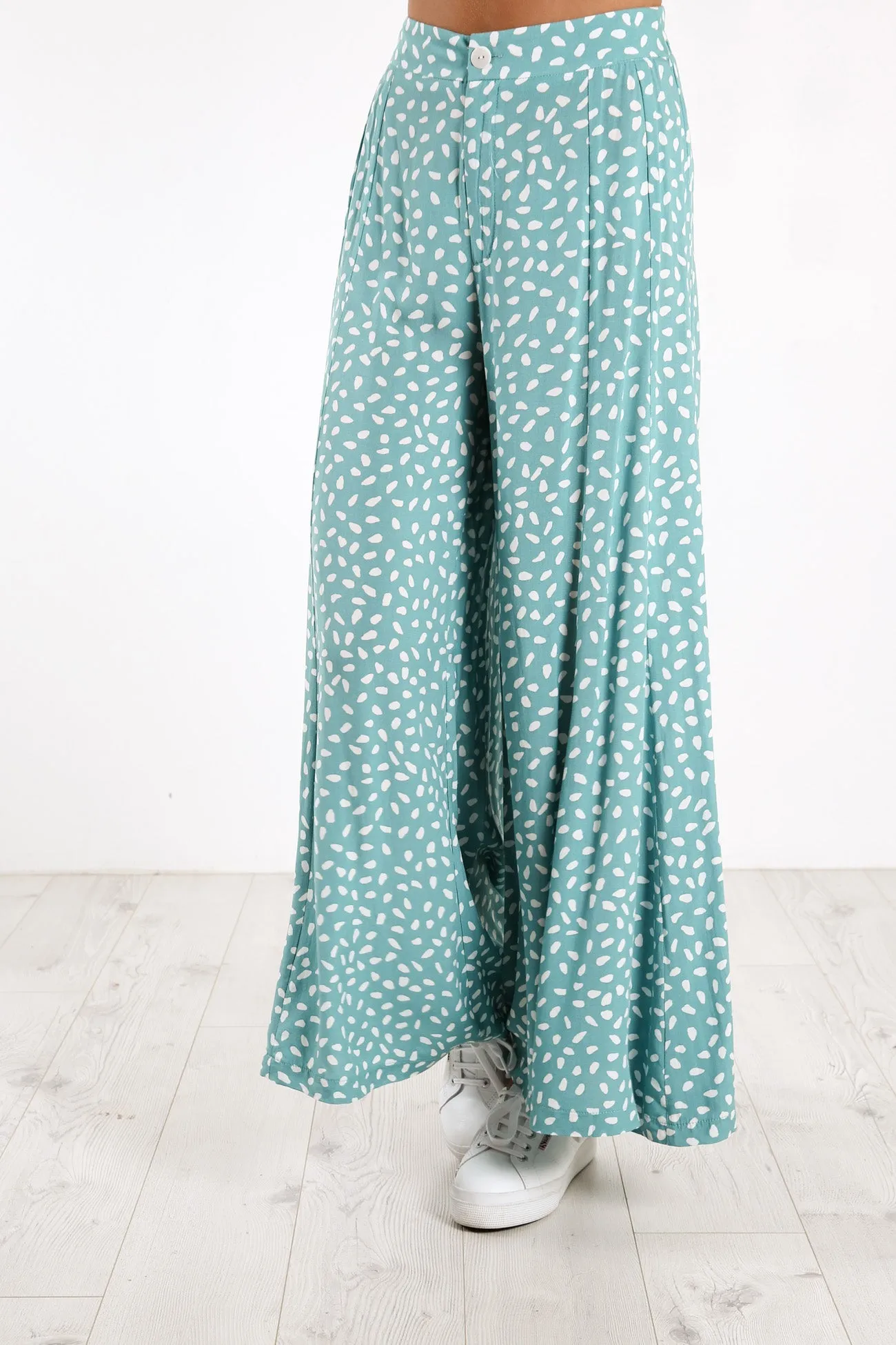 Romancing Pant Green White