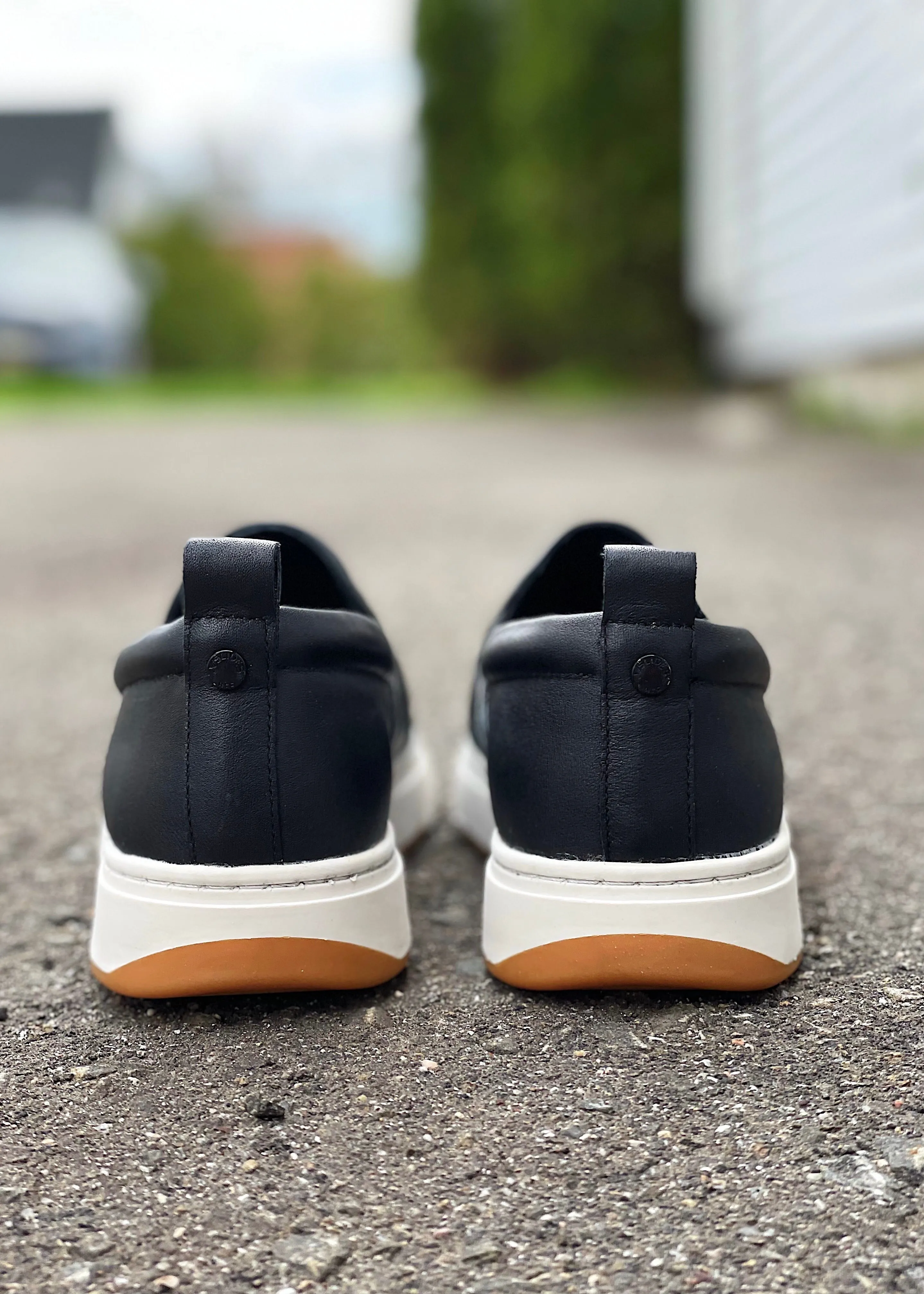 woven leather sneaker